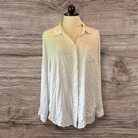 Torrid Long Sleeve Crinkle Button Down Pocket Front Blouse White Collared 1 (1X) - Picture 1 of 8